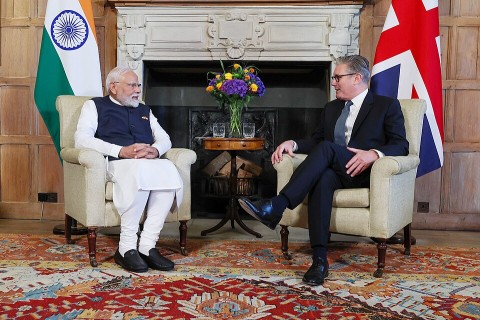 Prime_Minister_of_Bharat_Shri_Narendra_Damodardas_Modi_meets_the_Prime_Minister_of_the_United_Kingdom_Sir_Keir_Starmer_at_Chequers-1